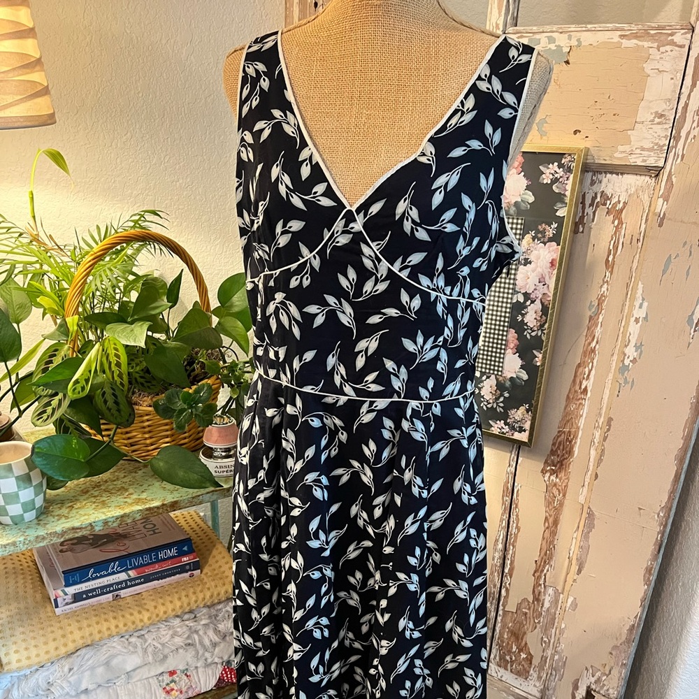 Gap Black Floral Dress size 12